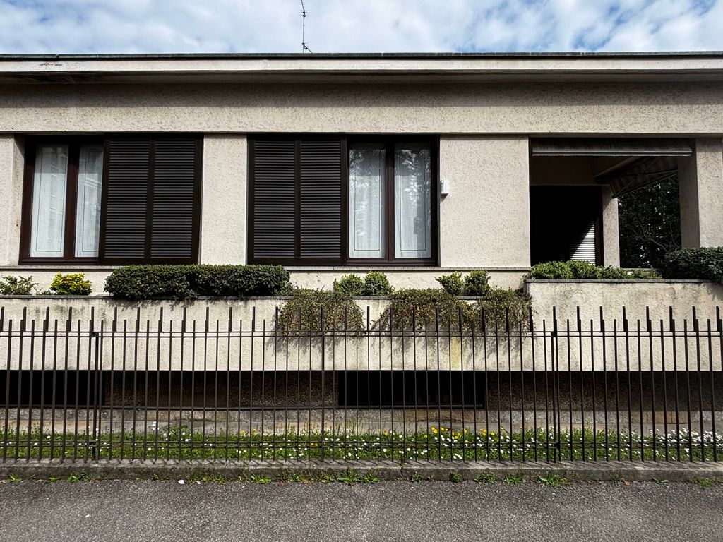 Maison de luxe à vendre à Concorezzo, 575 000 €, Photo 1