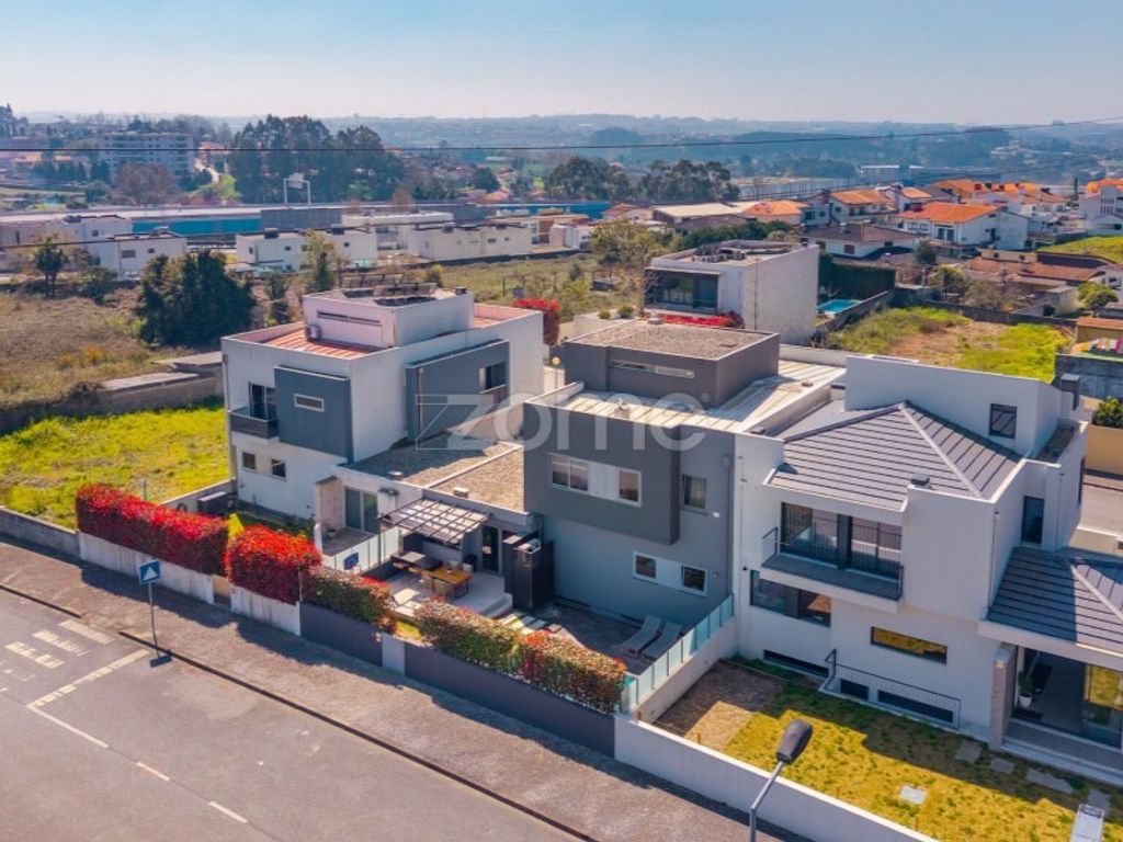 Maison de luxe à vendre à Maia, 845 000 €, Photo 1