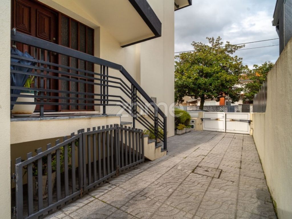 Luxury House for sale in Maia, 495 000 €, Photo 3