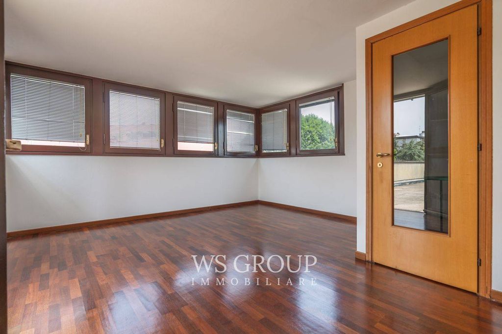 Appartement de luxe à vendre à Monza, 565 000 €, Photo 5