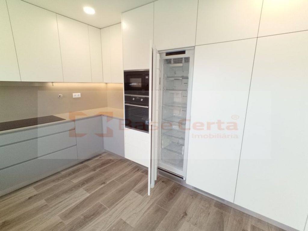 Luxury House for sale in Odivelas, 940 000 €, Photo 5