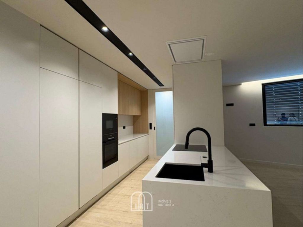 Luxury Apartment for sale in Gondomar, 620 000 €, Photo 2