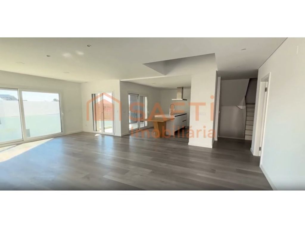 Luxury House for sale in Seixal, 740 000 €, Photo 3