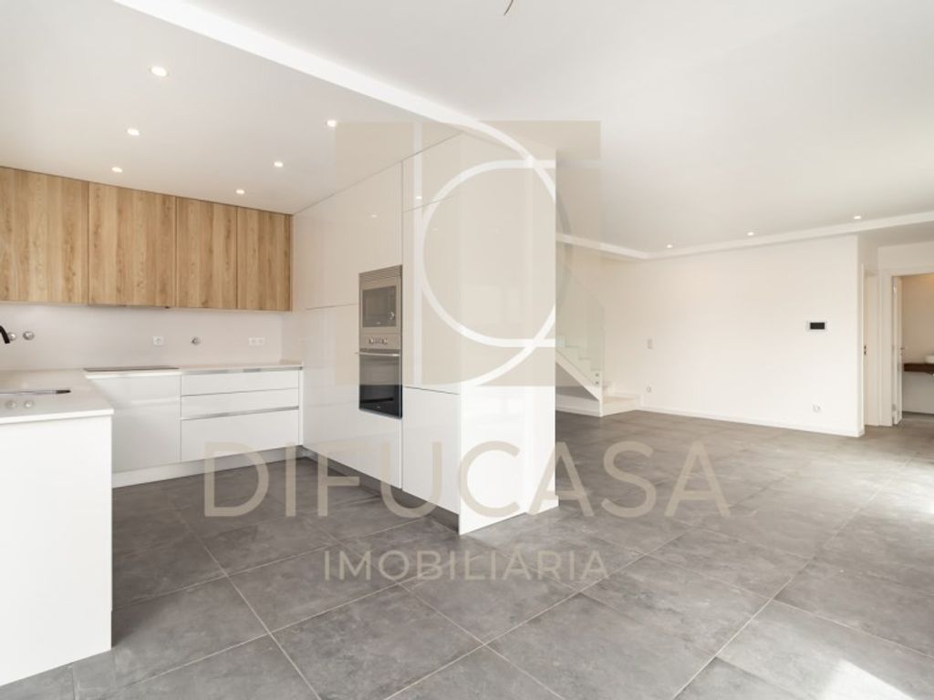 Luxury House for sale in Seixal, 435 000 €, Photo 3