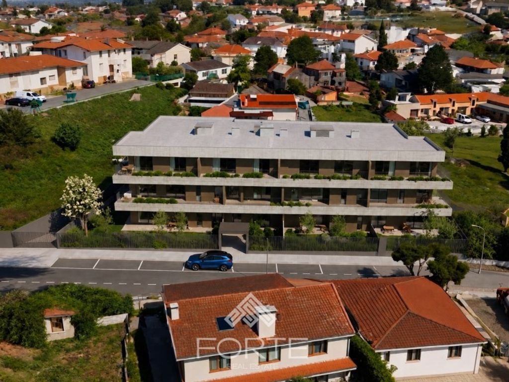 Luxury Apartment for sale in Santa Maria Da Feira, 465 000 €, Photo 3