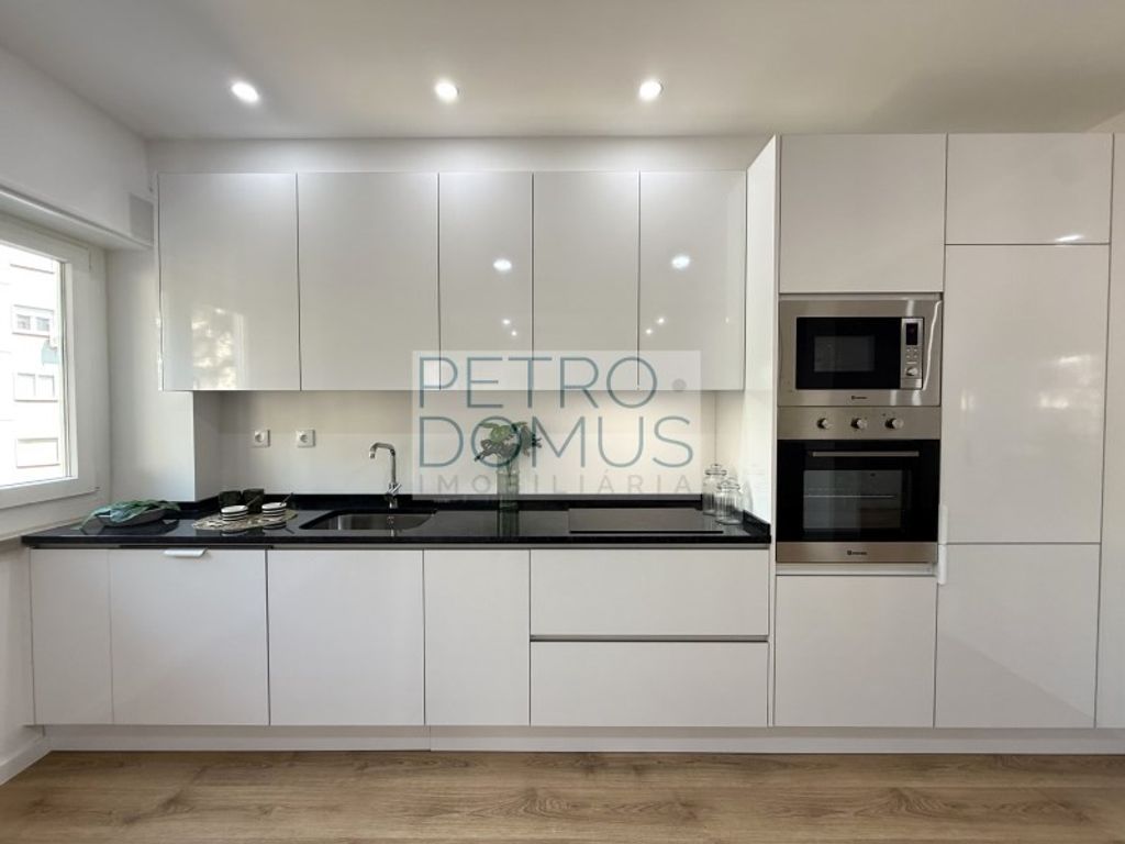 Luxury Apartment for sale in Lisbon, 579 900 €, Photo 3