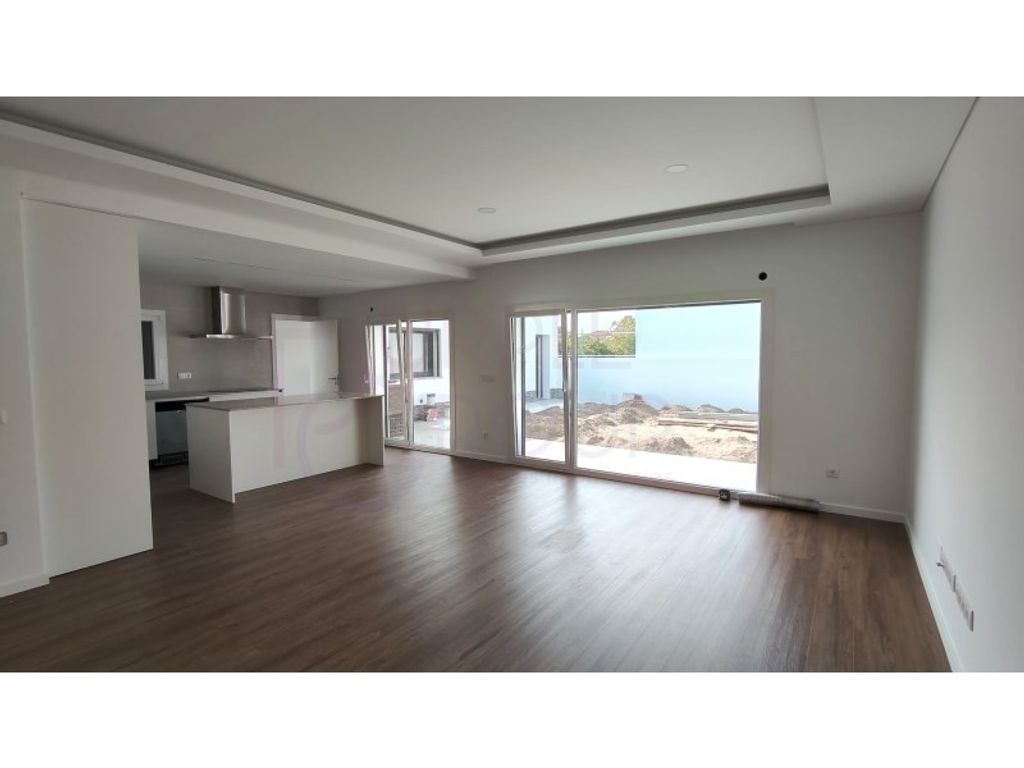 Luxury House for sale in Seixal, 640 000 €, Photo 4