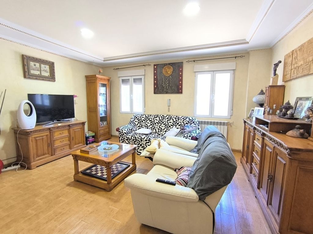 Luxury House for sale in Yecla, 409 000 €, Photo 6