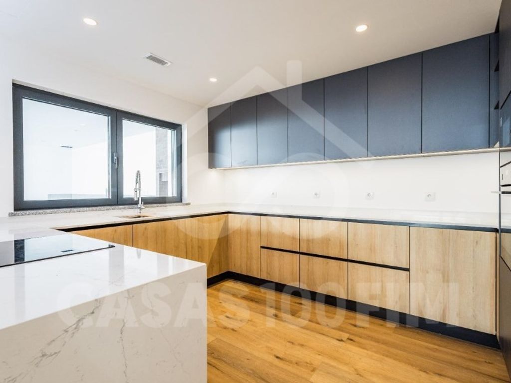 Maison de luxe à vendre à Leiria, 525 000 €, Photo 2