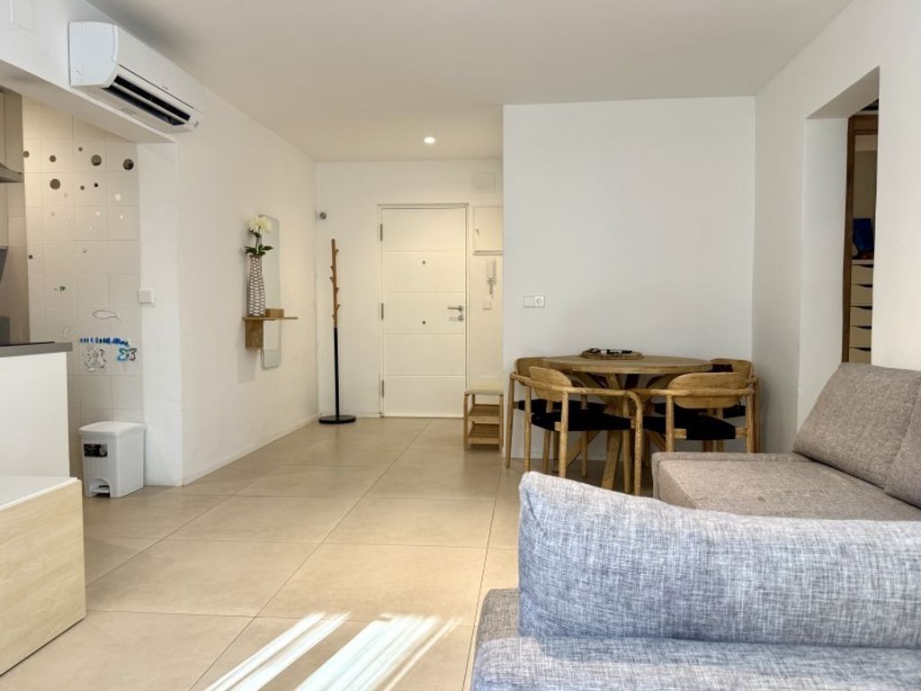 Luxury Apartment for sale in Ibiza, 450 000 €, Photo 2