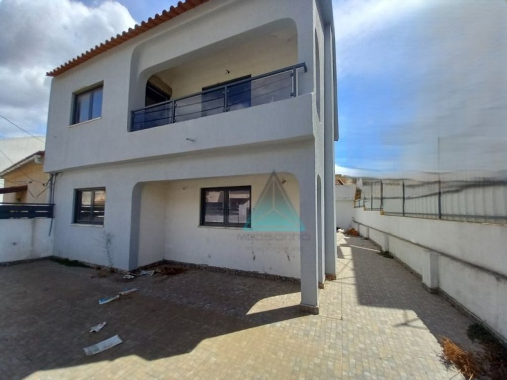 Luxury House for sale in Seixal, 445 000 €, Photo 2