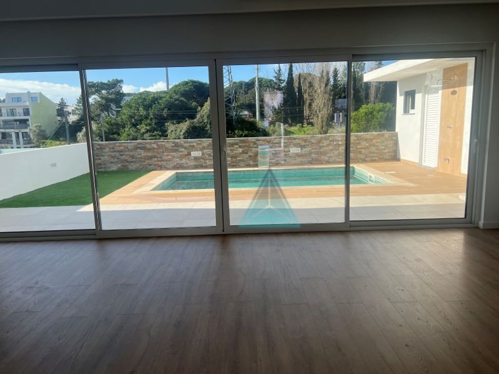 Luxury House for sale in Almada, 710 000 €, Photo 2