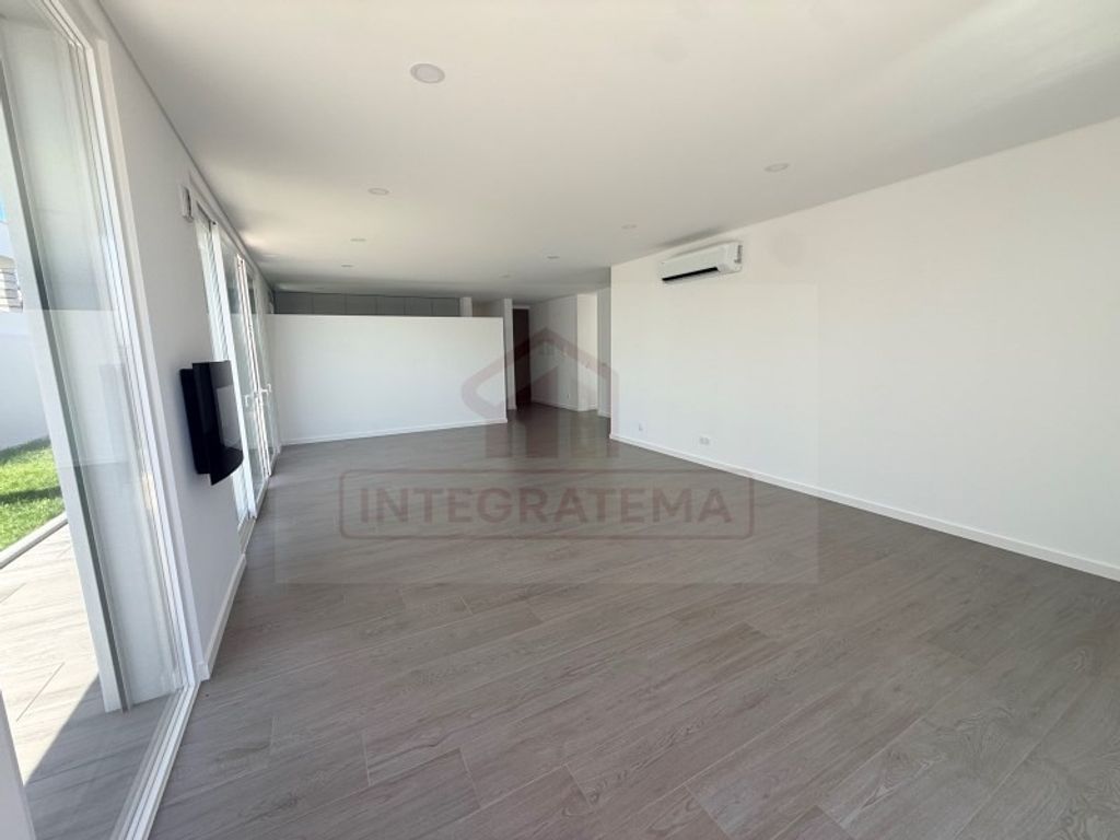 Maison de luxe à vendre à Caldas Da Rainha, 525 000 €, Photo 4