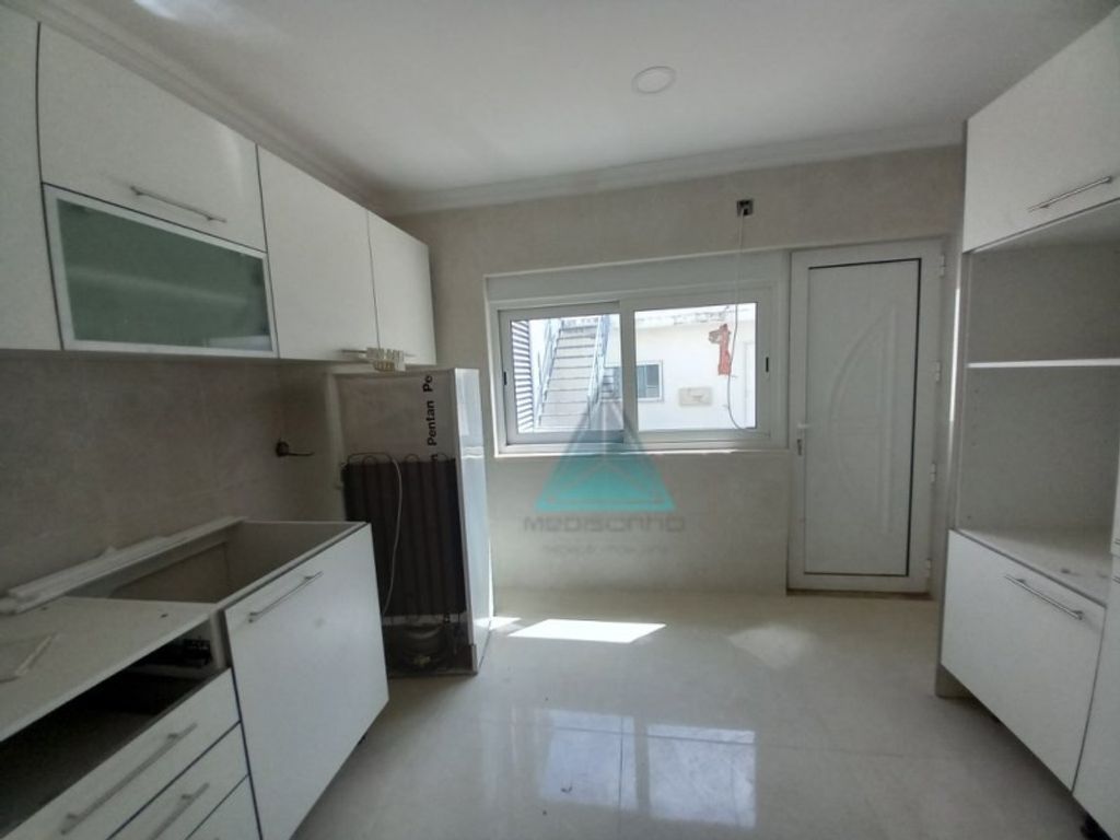 Luxury House for sale in Seixal, 445 000 €, Photo 5