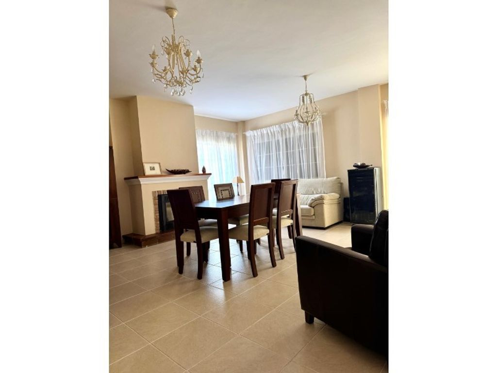Maison de luxe à vendre à Badajoz, 455 000 €, Photo 6