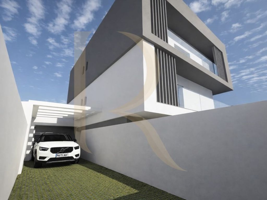 Luxury House for sale in Seixal, 585 000 €, Photo 2