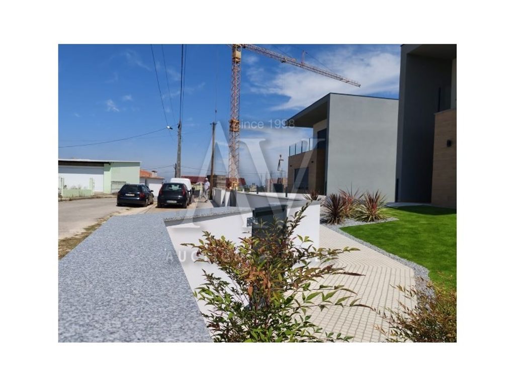 Maison de luxe à vendre à Leiria, 415 000 €, Photo 2