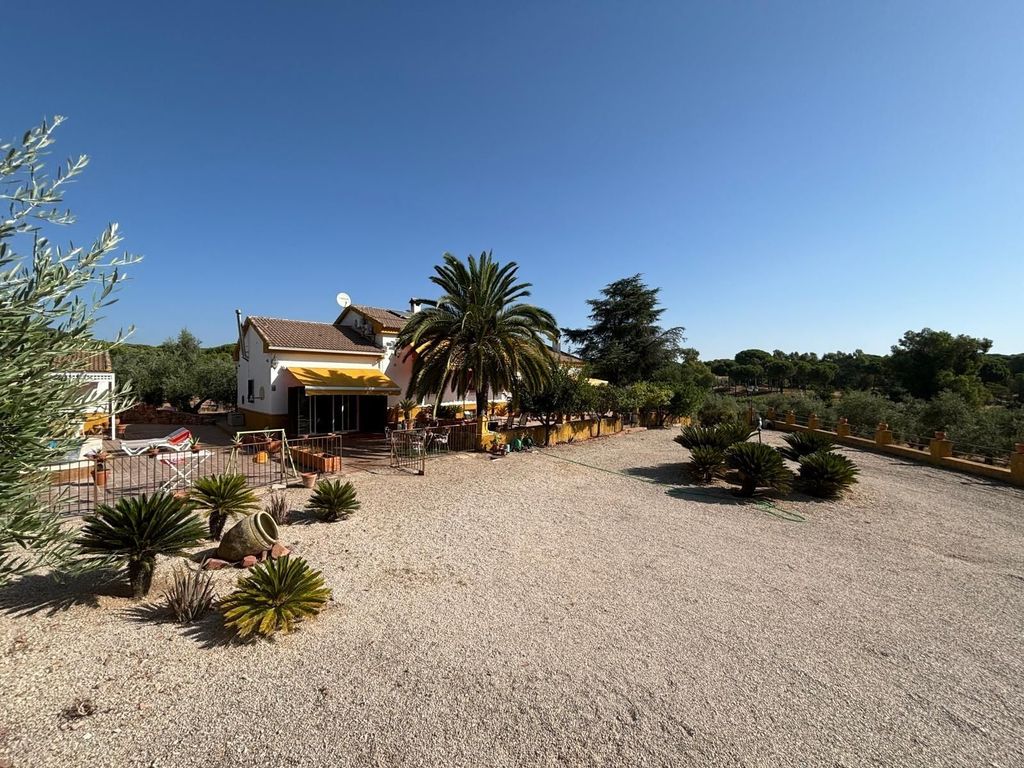 Luxury House for sale in Andújar, 430 000 €, Photo 2
