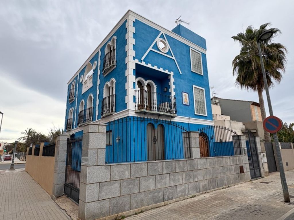 Maison de luxe à vendre à Canals, 430 000 €, Photo 2