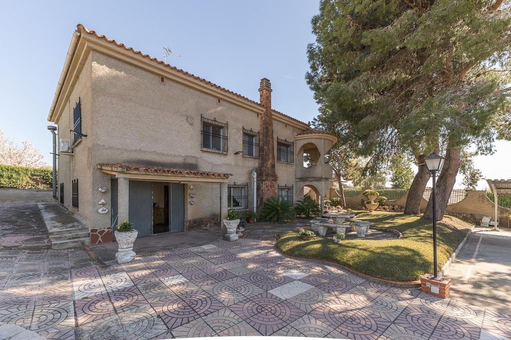 Luxury House for sale in La Pobla de Vallbona, 550 000 €, Photo 3