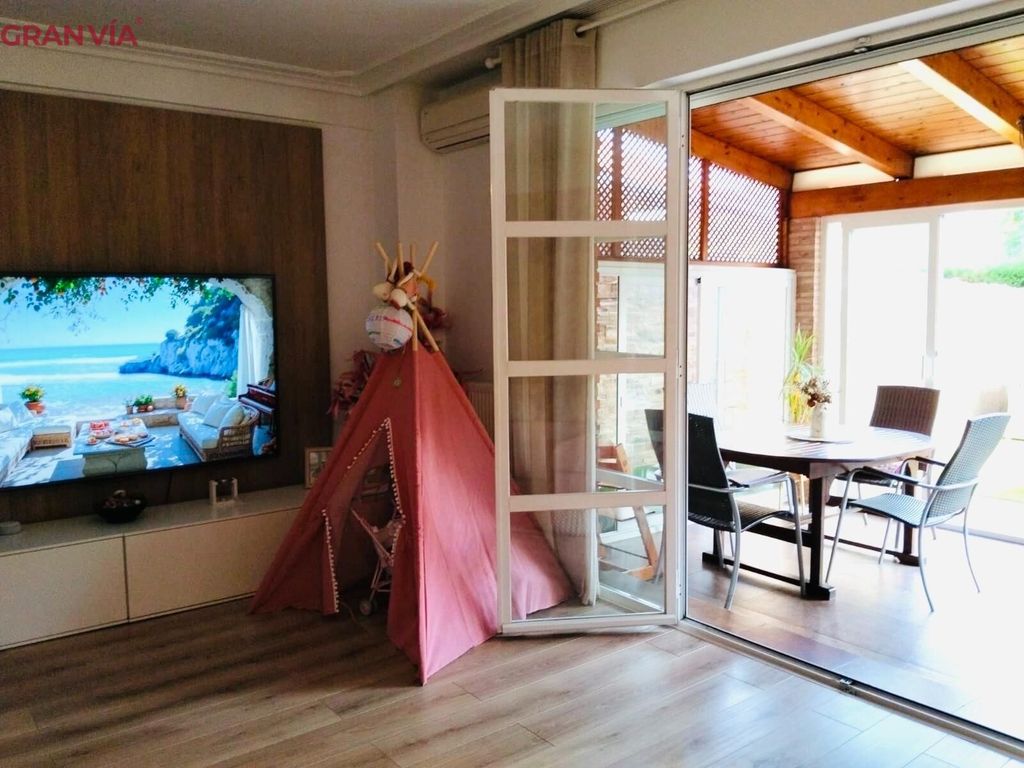 Maison de luxe à vendre à Lardero, 490 000 €, Photo 4