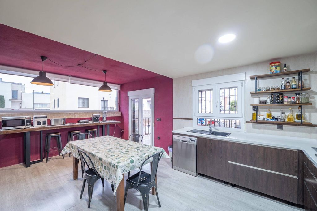 Luxury House for sale in Otura, 444 990 €, Photo 5