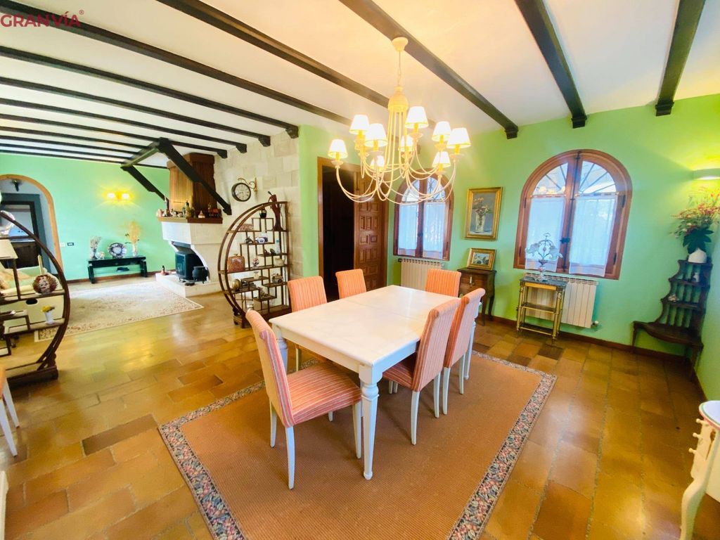 Maison de luxe à vendre à Nalda, 590 000 €, Photo 6