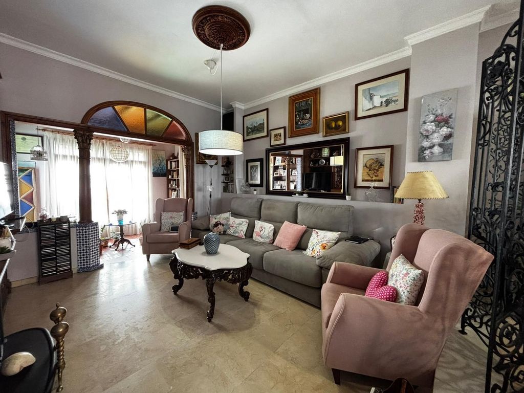 Luxury House for sale in La Línea de La Concepción, 670 000 €, Photo 7
