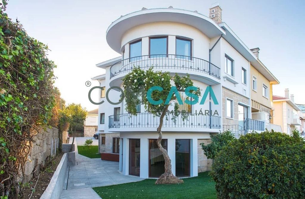 Maison de luxe à vendre à Porto, 1 750 000 €, Photo 1