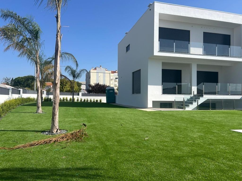 Maison de luxe à vendre à Charneca de Caparica, 720 000 €, Photo 1