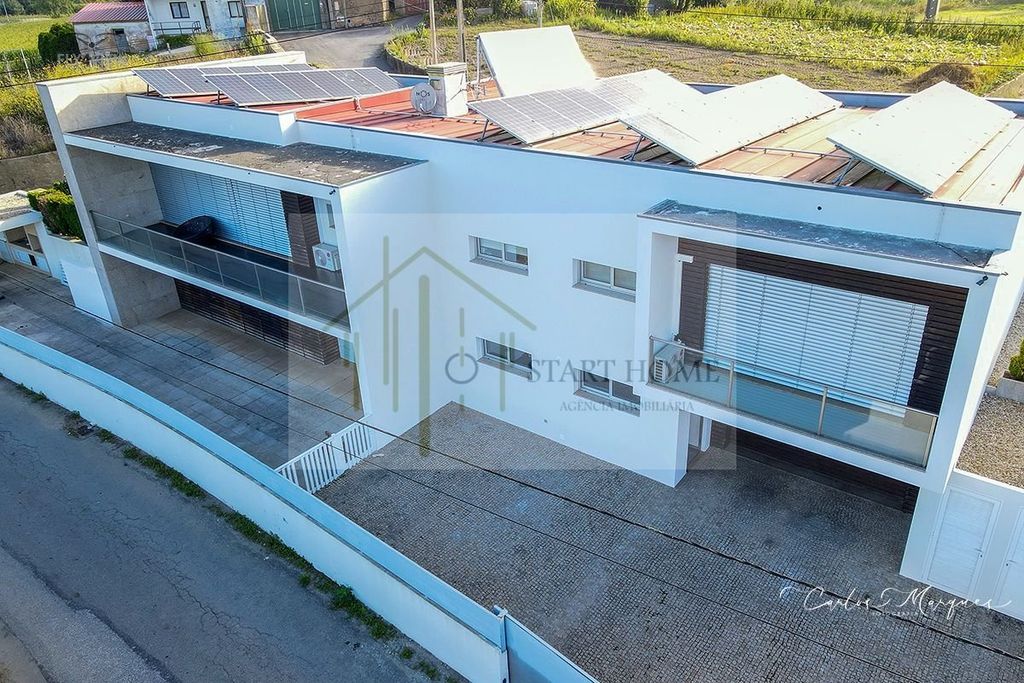Maison de luxe à vendre à Estarreja, 550 000 €, Photo 1