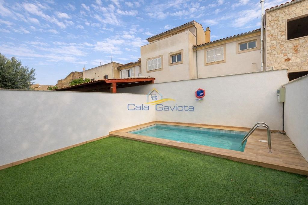 Maison de luxe à vendre à Ses Salines, 680 000 €, Photo 1