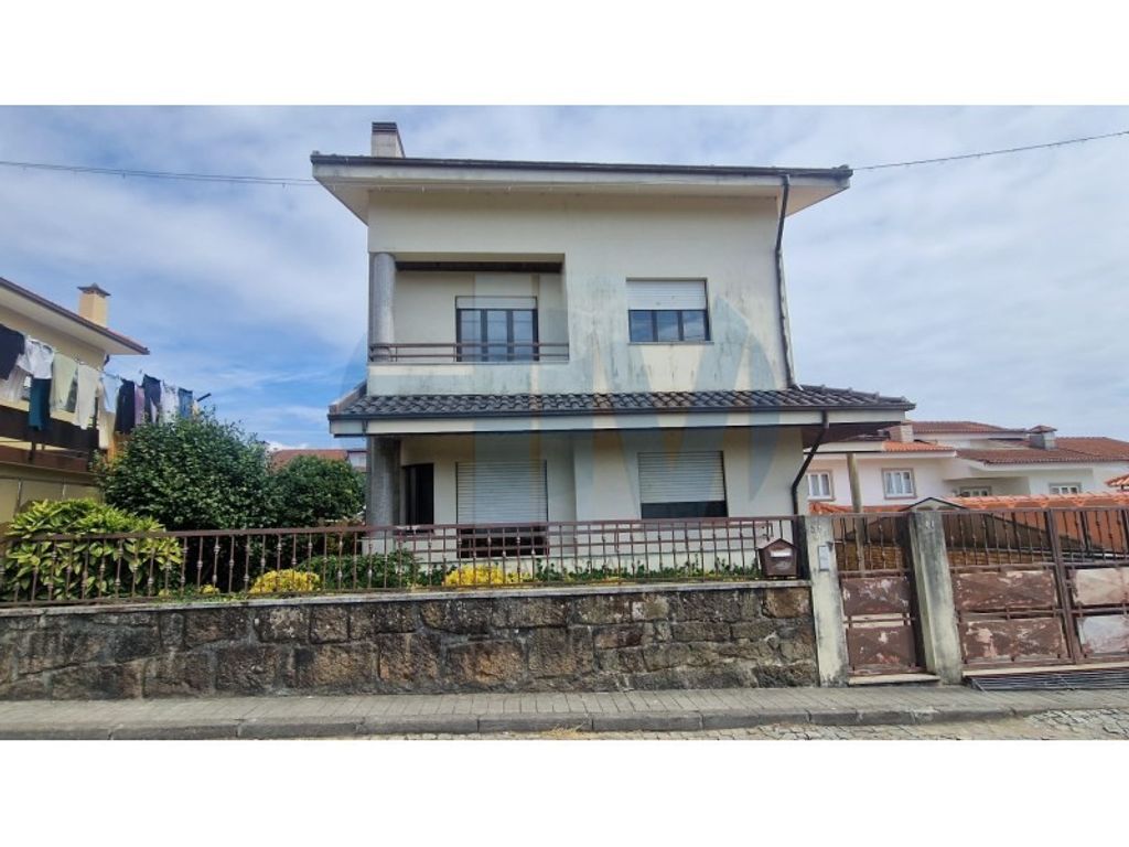 Maison de luxe à vendre à Gondomar, 437 000 €, Photo 1