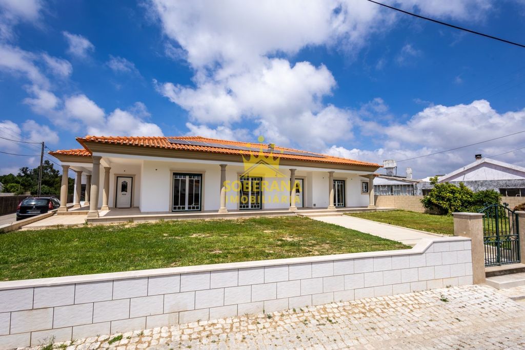 Maison de luxe à vendre à Alcobaça, 440 000 €, Photo 1