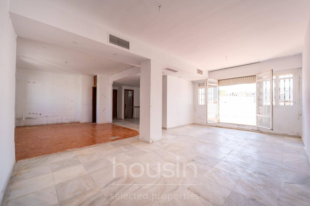 Appartement de luxe à vendre à Sevilla, 778 000 €, Photo 1