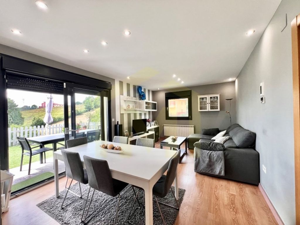 Maison de luxe à vendre à Oviedo, 595 000 €, Photo 1