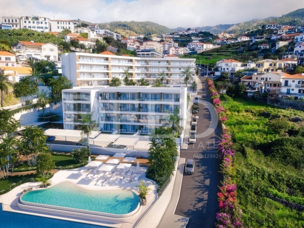 Luxury Apartment for sale in Calheta, 1 100 000 €, Photo 1