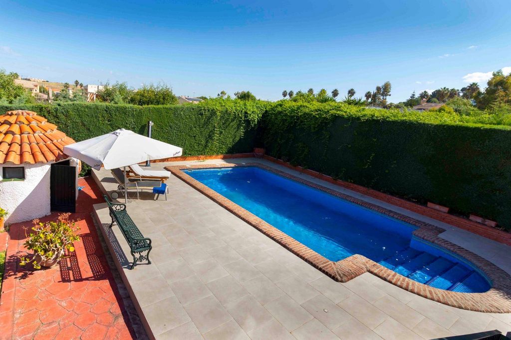 Maison de luxe à vendre à Badajoz, 540 000 €, Photo 2