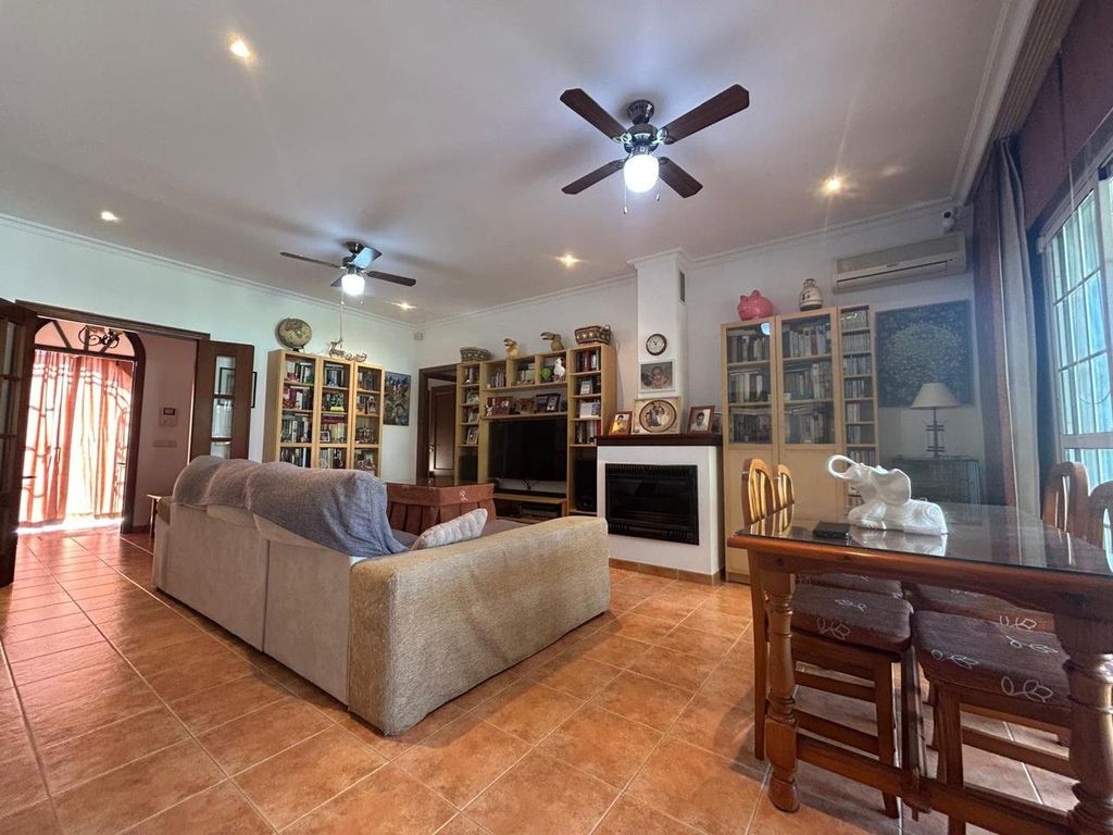 Maison de luxe à vendre à Alcalá de Guadaira, 420 000 €, Photo 5