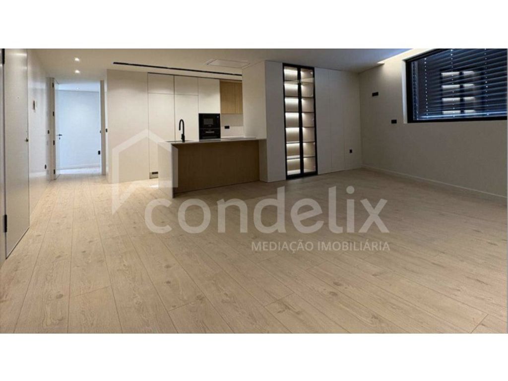 Luxury Apartment for sale in Gondomar, 558 000 €, Photo 2