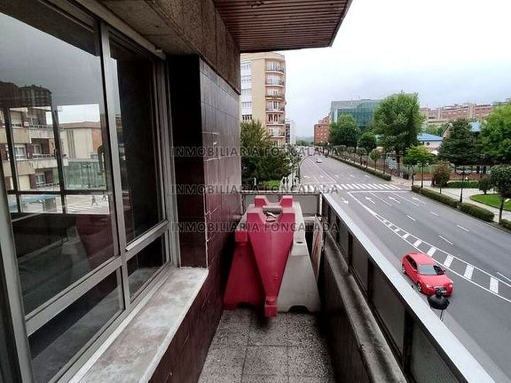 Appartement de luxe à vendre à Oviedo, 650 000 €, Photo 2