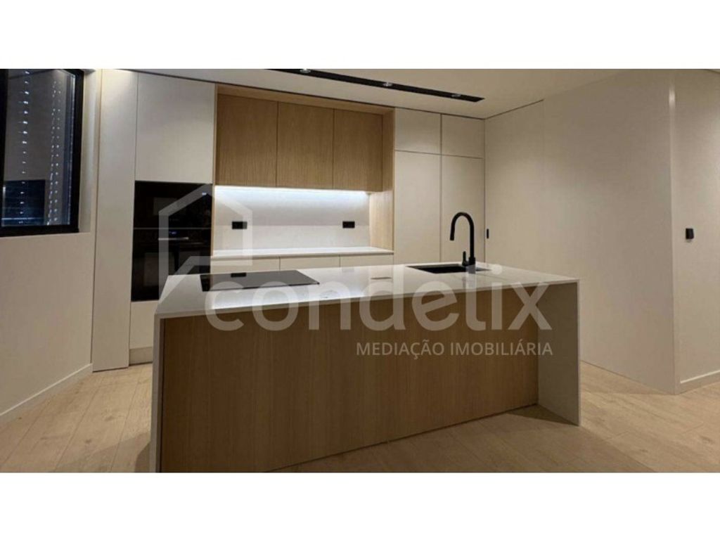 Luxury Apartment for sale in Gondomar, 576 000 €, Photo 5