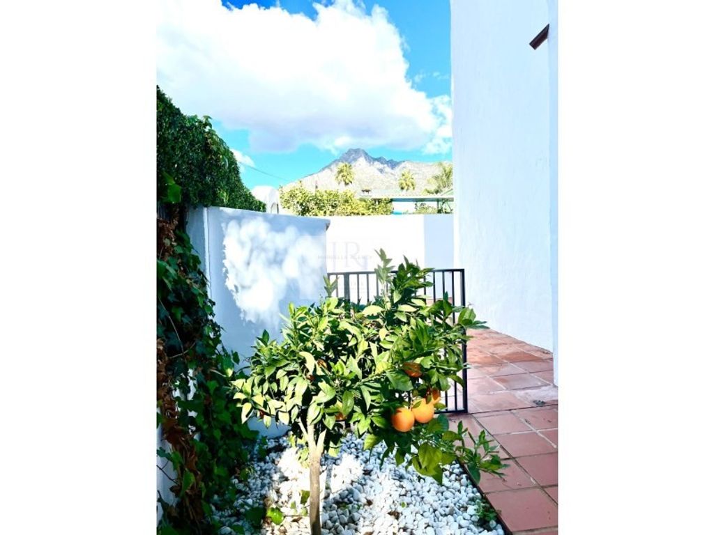 Maison de luxe à vendre à Marbella, 1 680 000 €, Photo 2