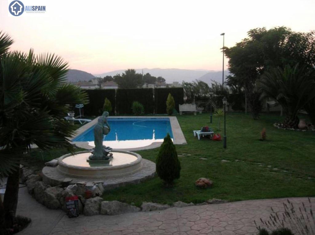 Maison de luxe à vendre à Petrel, 890 000 €, Photo 2