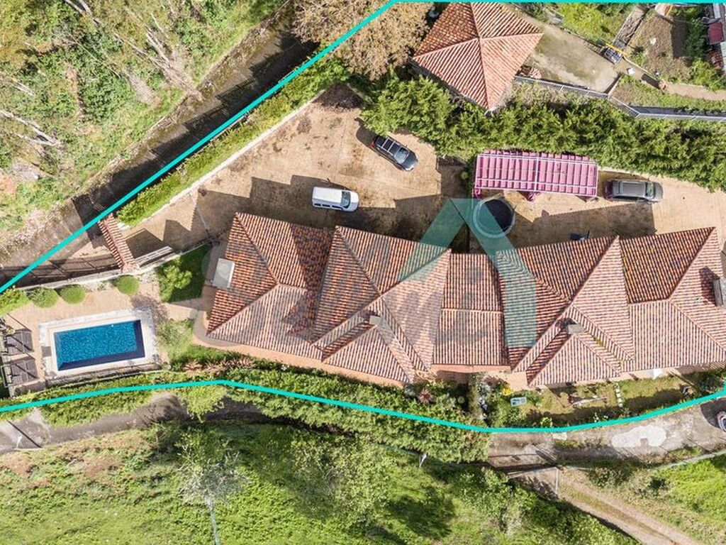 Maison de luxe à vendre à Oviedo, 750 000 €, Photo 3