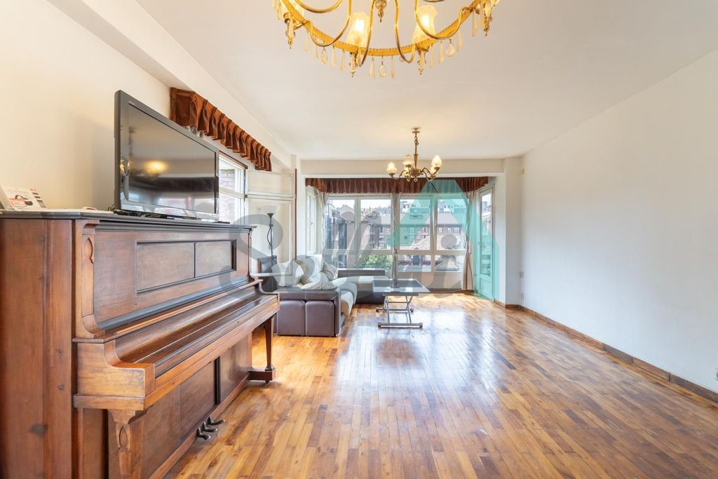 Appartement de luxe à vendre à Oviedo, 460 000 €, Photo 3