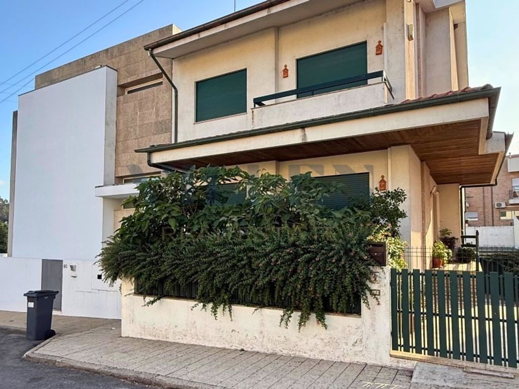 Maison de luxe à vendre à Valongo, 410 000 €, Photo 3