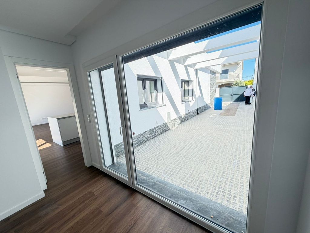 Maison de luxe à vendre à Seixal, 640 000 €, Photo 3