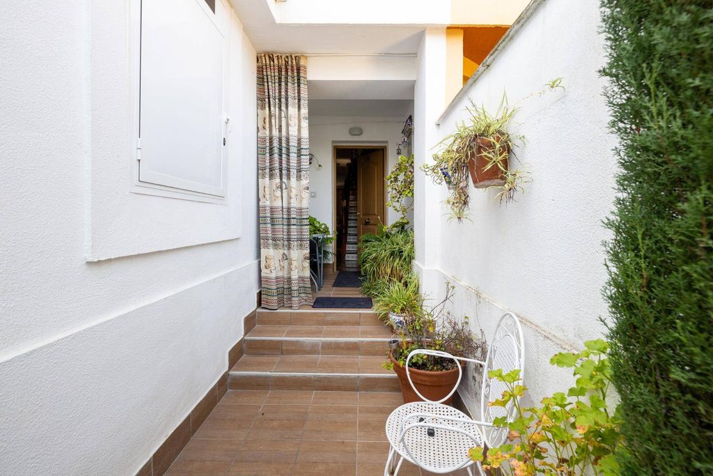 Luxury House for sale in Peligros, 420 000 €, Photo 5