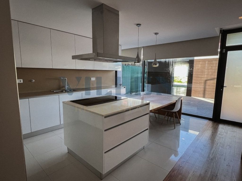 Maison de luxe à vendre à Guimarães, 550 000 €, Photo 6